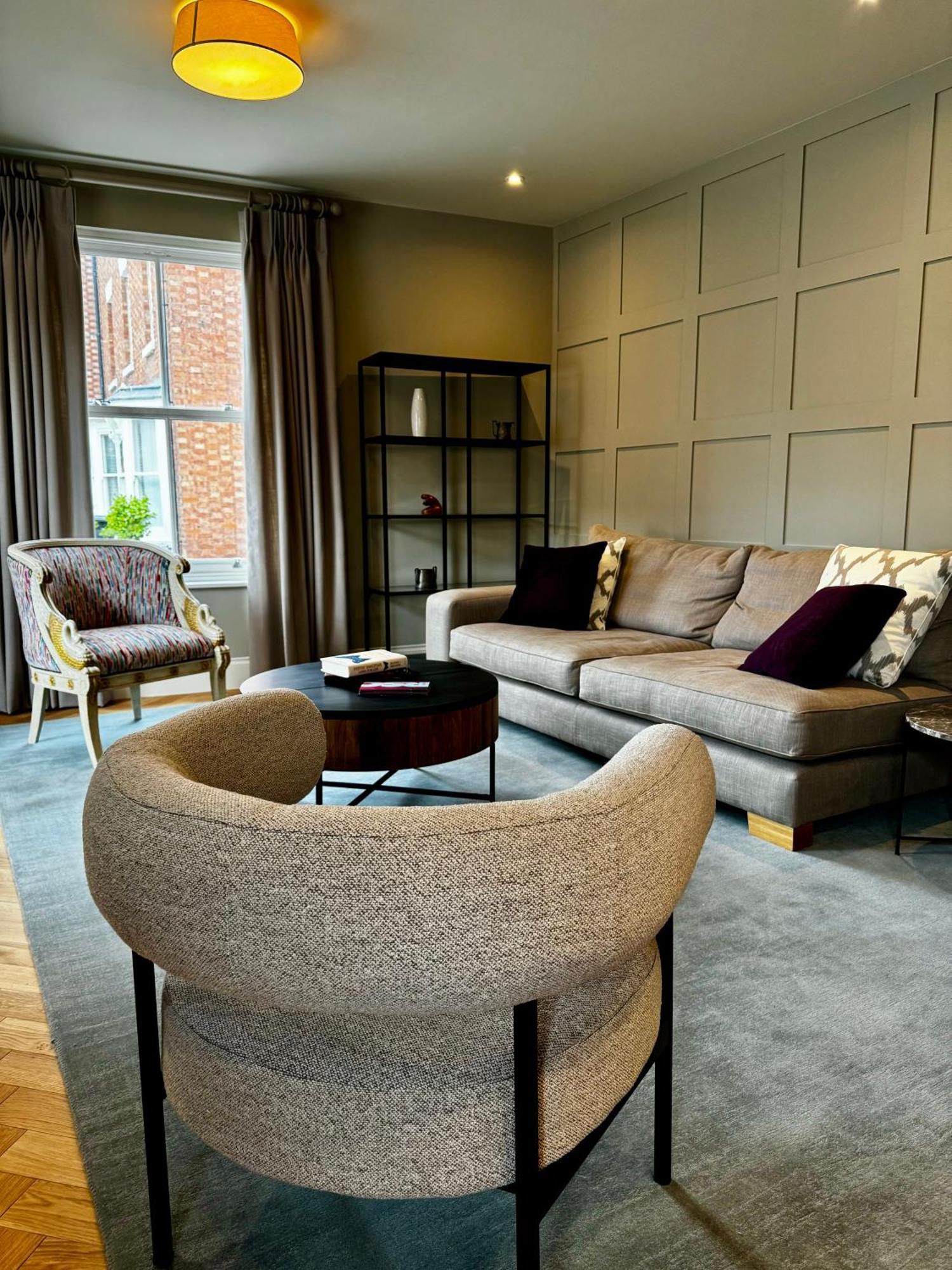Macbeths Corner High End Luxury Apartment In Centre With Parking 스트렛포드-어폰-에이본 외부 사진
